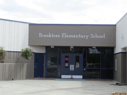 Front of Brooktree Elementary School